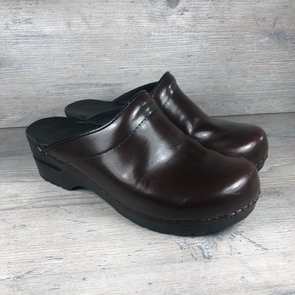 Dansko Shoes - Women’s Leather Dansko Clogs Sz EUR 38/US 7.5-8